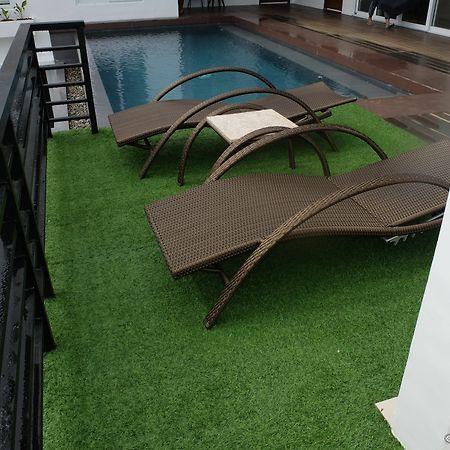 One Hagdan Villas Yapak Exterior foto