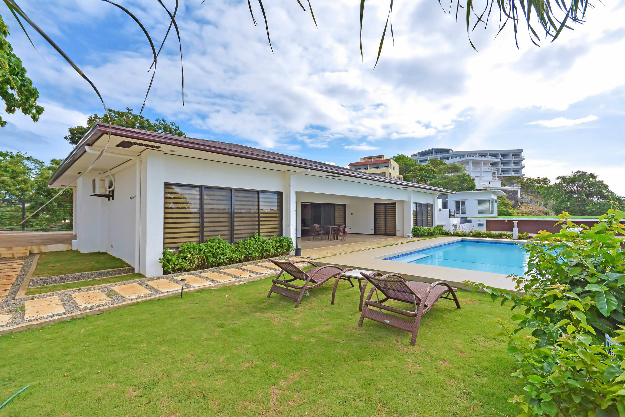One Hagdan Villas Yapak Exterior foto